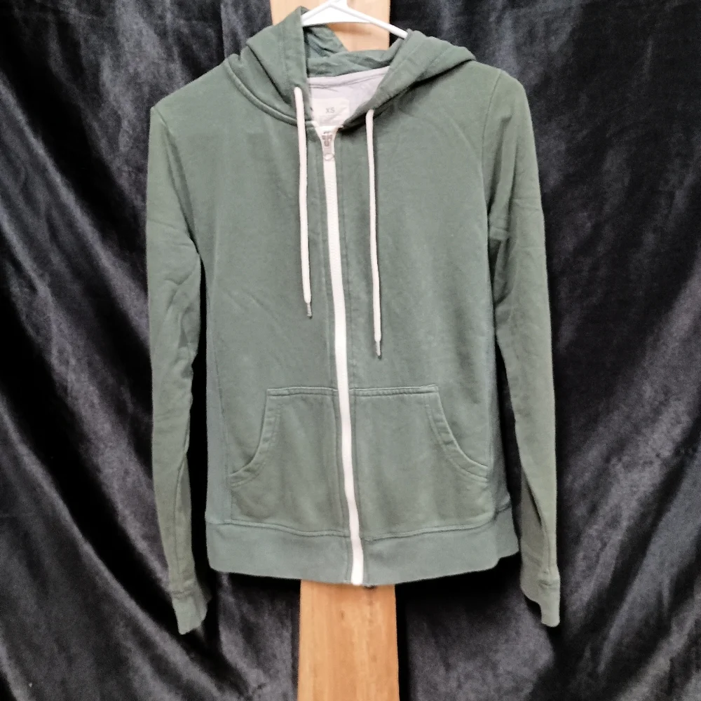 Cozy Green Zip-Up Hoodie - Picture 7 of 8